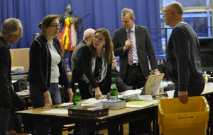 Geheime Abstimmung wird vorbereitet  Foto: © Linde Arndt