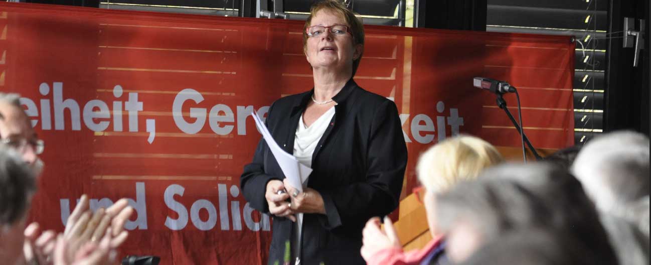 Anita Schöneberg bei der Kandidatinnenwahl der SPD in Ennepetal   Foto: Linde Arndt