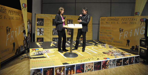 Das Fringeprogramm wird vorgestellt v.l.: Maria Allnoch [], Dr. Frank Hoffmann  Foto: Linde Arndt