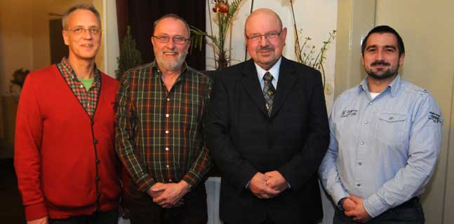 (c) Foto: Taubenväter/privat: (v.li.): Klaus Bärenfänger (Kasse), Uwe Kraftscheck (1.Vorsitzender), Dieter Riebel (2. Vorsitzender) und Marco Marcegaglia (Geschäftsführer und Öffentlichkeitsarbeit).