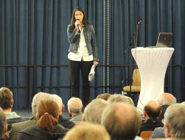 Bürgermeisterin Imke Heymann bei der Ansprache foto: (c) Linde Arndt