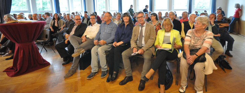 Viele interessierte Bürger waren zur Ratssitzung am 30.6.2016 gekommen. Foto: (c) Linde Arndt