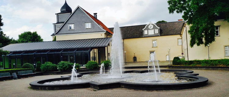 Der Brunnen am Schloss Martfeld - Foto: )c) Linde Aarndt